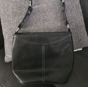 Small Elegant Black Leather Shoulder Bag Adorbs🥰
